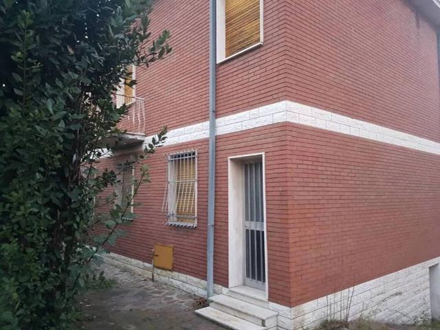 Villa Indipendente in vendita a Unione dei comuni del Distretto Ceramico, Sassuolo