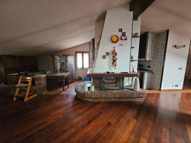 Villa Indipendente in vendita a Unione dei comuni del Distretto Ceramico, Sassuolo