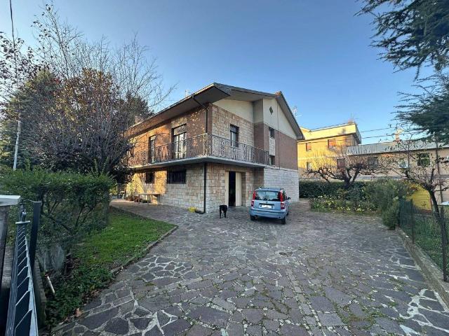 Villa Indipendente in vendita a Unione dei comuni del Distretto Ceramico, Sassuolo