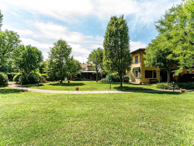 Villa Indipendente in vendita a Unione dei comuni del Distretto Ceramico, Sassuolo
