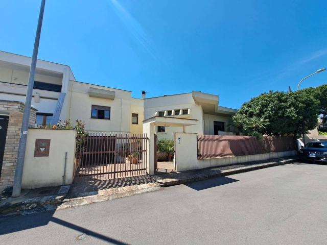 Villa Indipendente in vendita a Puglia, Taranto