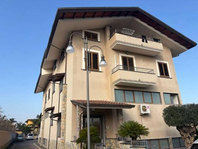 Villa Indipendente in vendita a Saviano, Campania