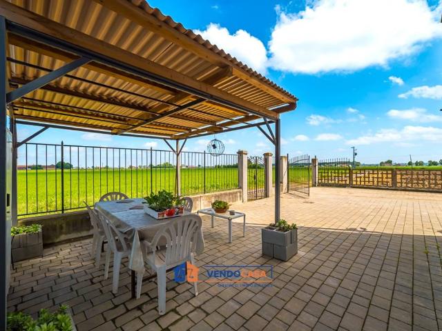 Villa Indipendente in vendita a Piemonte, Cuneo