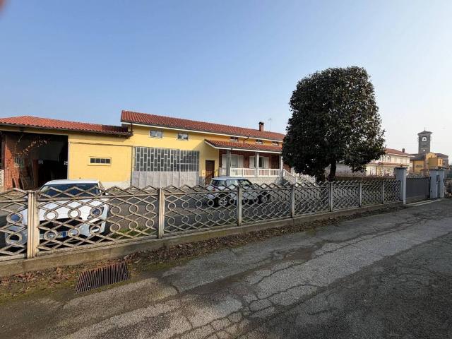 Villa Indipendente in vendita a Cascina Dentis, Piemonte