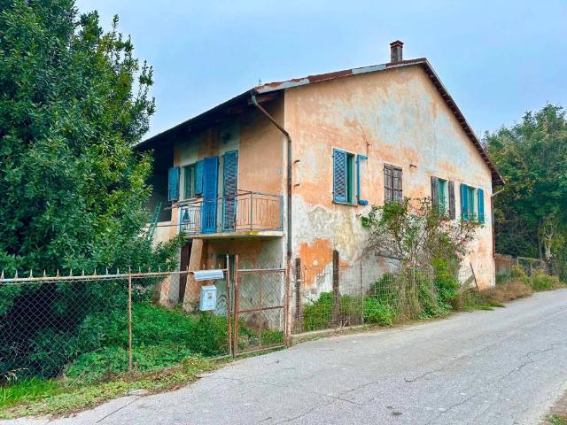 Villa Indipendente in vendita a San Salvatore, Piemonte