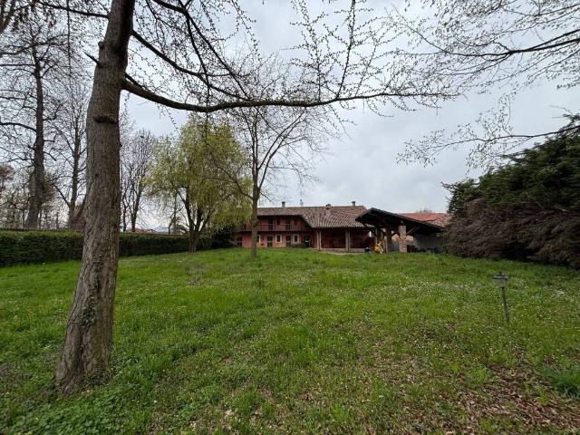 Villa Indipendente in vendita a San Salvatore, Piemonte