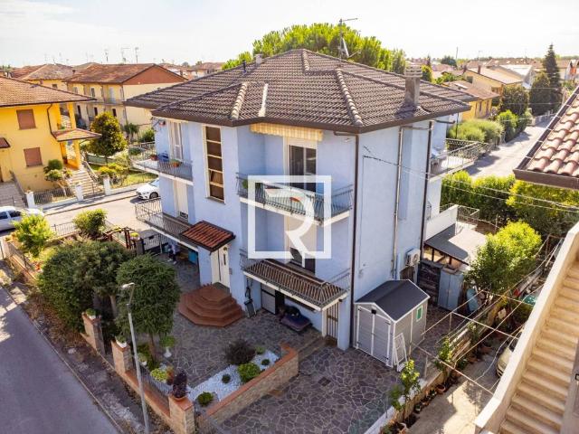 Villa Indipendente in vendita a Savignano Sul Rubicone, Reggio Emilia