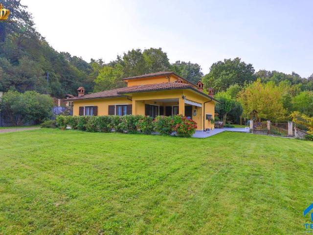 Villa Indipendente in vendita a San Bartolomeo, Savignone