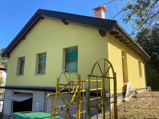 Villa Indipendente in vendita a Savignone, Liguria