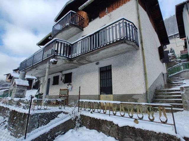 Villa Indipendente in vendita a Comunità montana della valle Camonica, Saviore Dell'adamello
