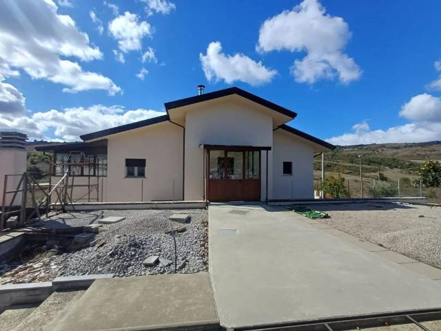 Villa Indipendente in vendita a Savoia Di Lucania, Basilicata