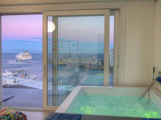 Villa Indipendente in vendita a Valloria, Albisola Capo