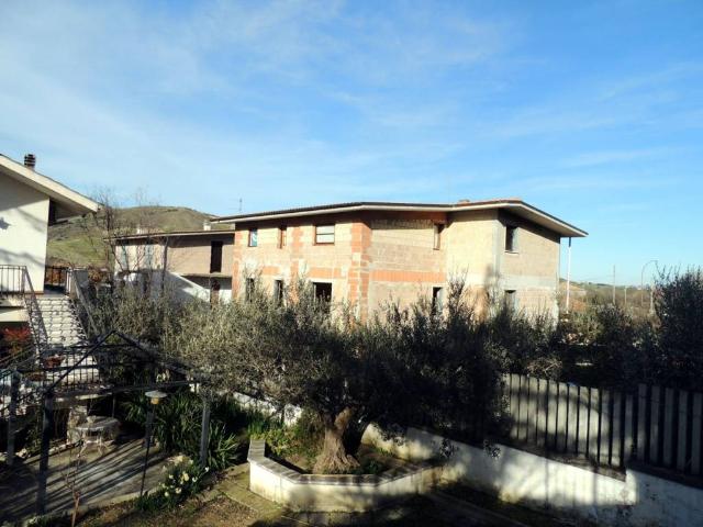 Villa Indipendente in vendita a Scafa, Abruzzo