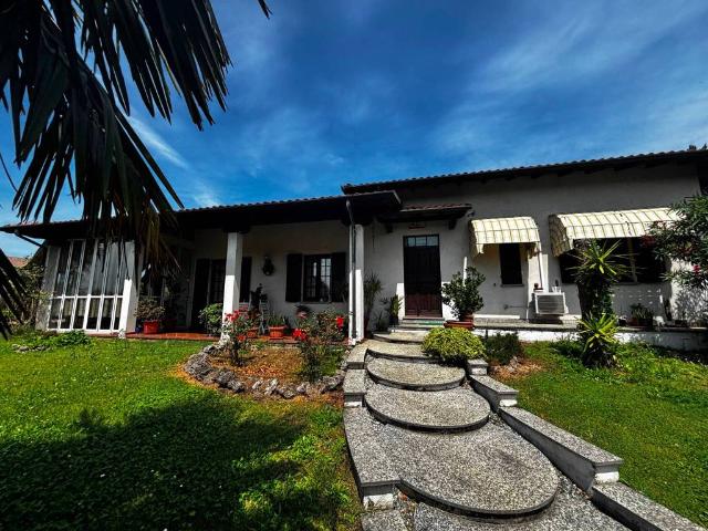 Villa Indipendente in vendita a Scaldasole, Lombardia