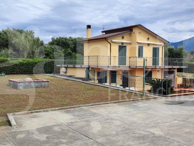 Villa Indipendente in vendita a Calabria, Cosenza