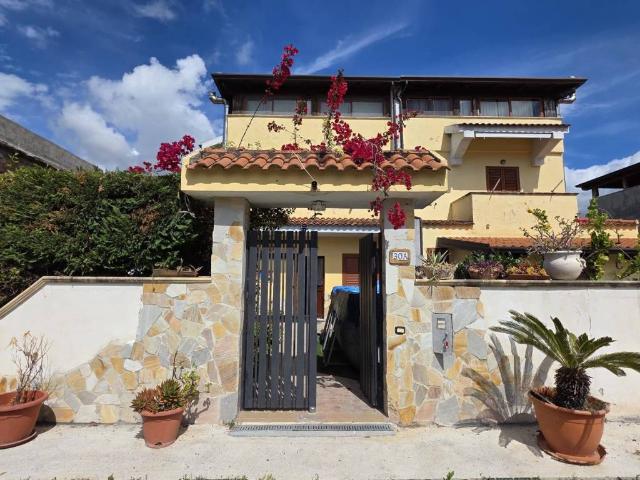 Villa Indipendente in vendita a Calabria, Cosenza