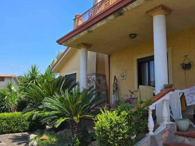 Villa Indipendente in vendita a Piano Lettieri, Calabria