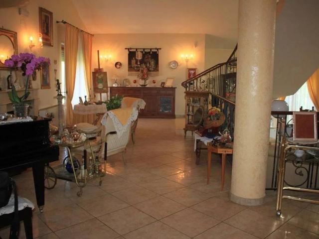 Villa Indipendente in vendita a Piano Lettieri, Calabria