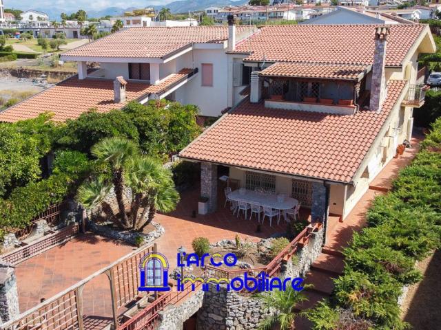 Villa Indipendente in vendita a Ajnella, Calabria
