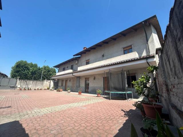 Villa Indipendente in vendita a Pieve di Scalenghe, Scalenghe