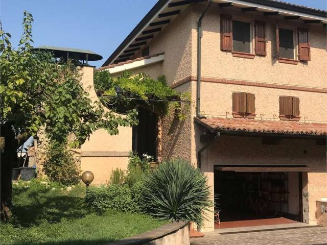Villa Indipendente in vendita a Tresinaro - Secchia, Re
