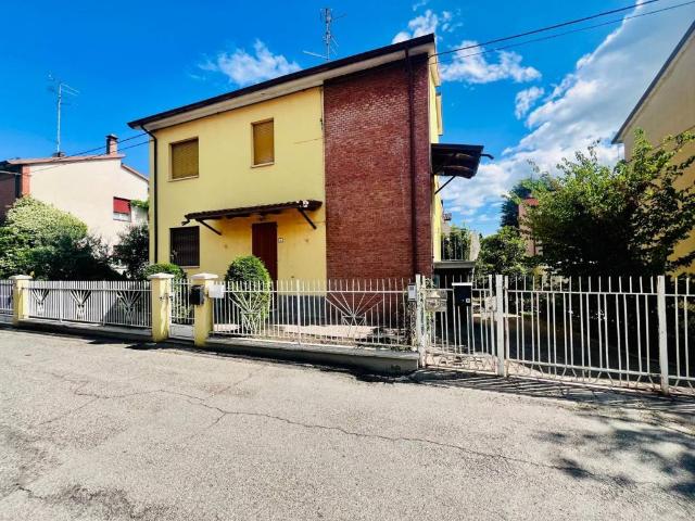 Villa Indipendente in vendita a Tresinaro - Secchia, Re