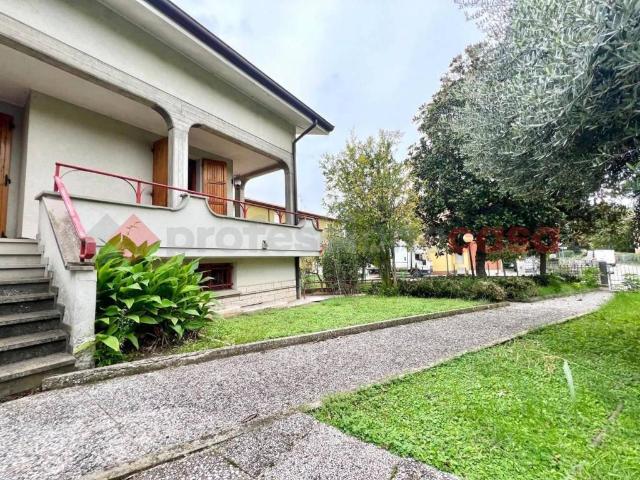 Villa Indipendente in vendita a Tresinaro - Secchia, Re