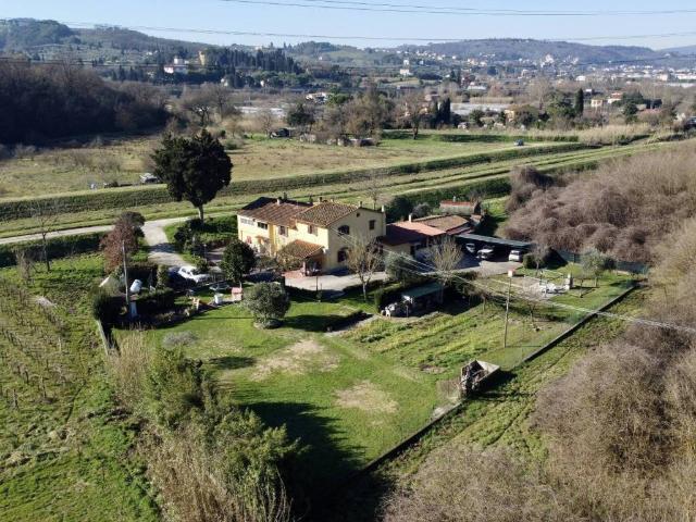 Villa Indipendente in vendita a San Colombano, Scandicci