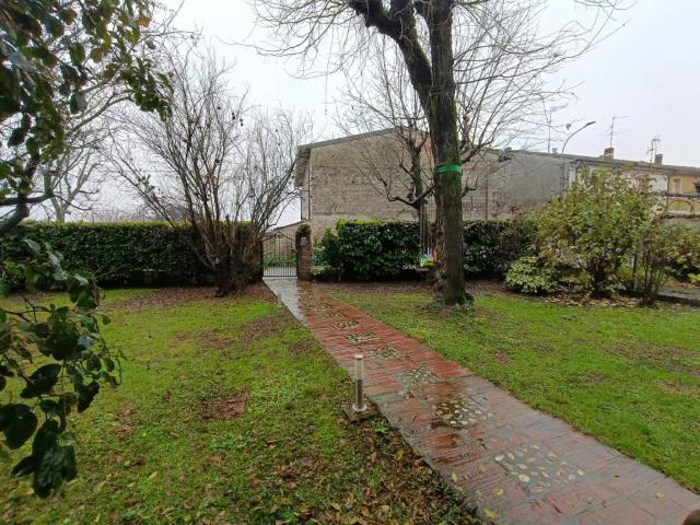 Villa Indipendente in vendita a Scandolara Ripa D'oglio, Lombardia