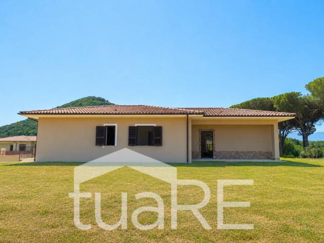 Villa Indipendente in vendita a Scandriglia, Lazio