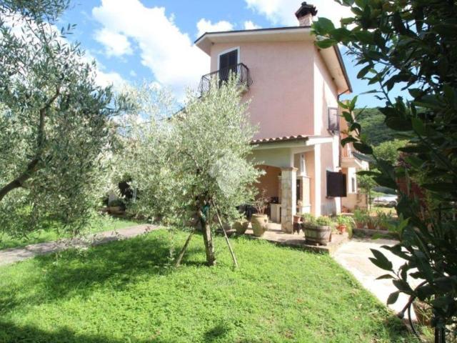 Villa Indipendente in vendita a Scandriglia, Lazio