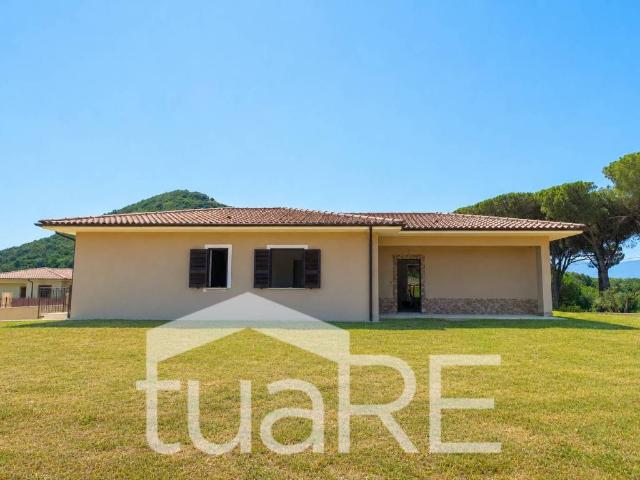 Villa Indipendente in vendita a Scandriglia, Lazio