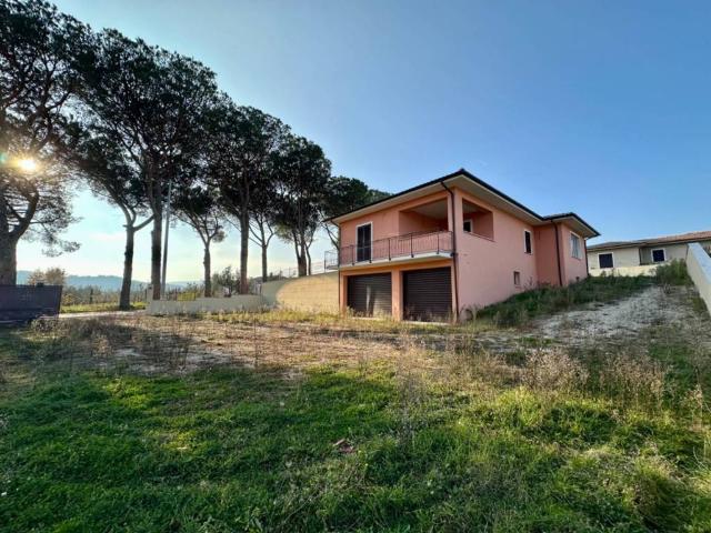 Villa Indipendente in vendita a Scandriglia, Lazio