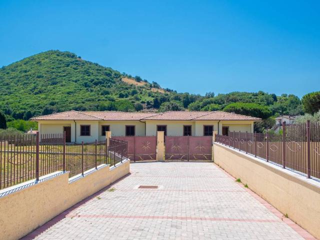 Villa Indipendente in vendita a Scandriglia, Lazio