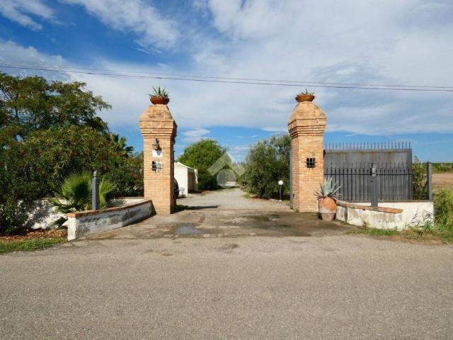 Villa Indipendente in vendita a Scanzano Jonico, Basilicata