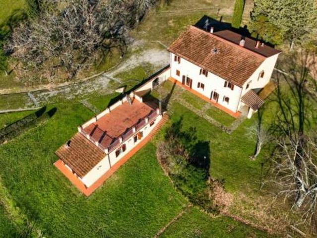 Villa Indipendente in vendita a Scarperia e San Piero, Toscana
