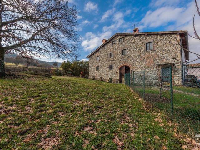 Villa Indipendente in vendita a Scarperia e San Piero, Toscana