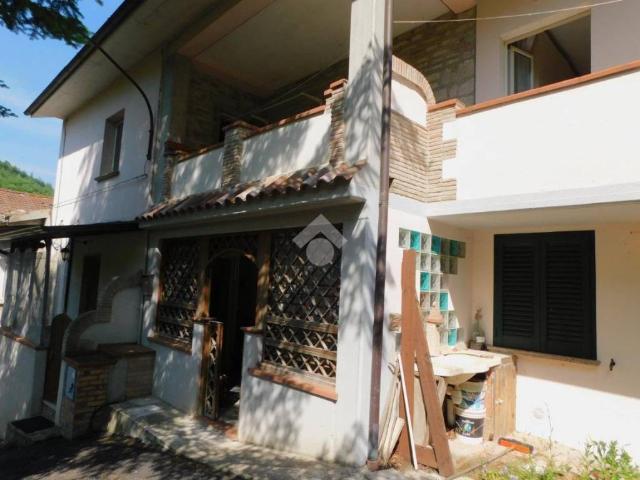 Villa Indipendente in vendita a Scheggia e Pascelupo, Scheggia