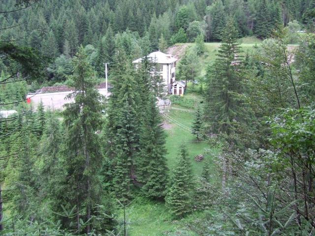 Villa Indipendente in vendita a Fondi, Schilpario