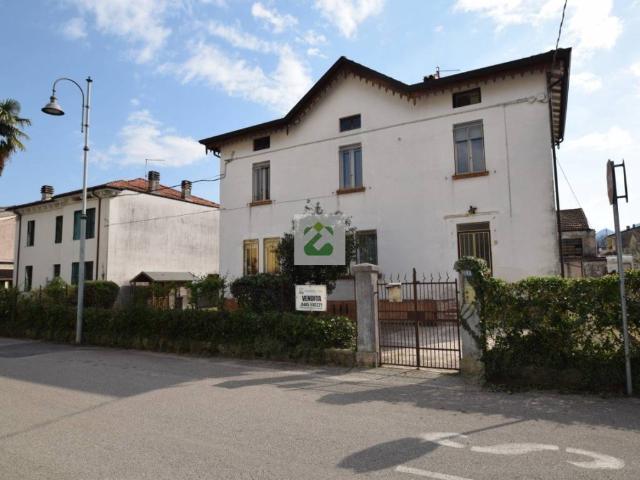 Villa Indipendente in vendita a Schio, Veneto