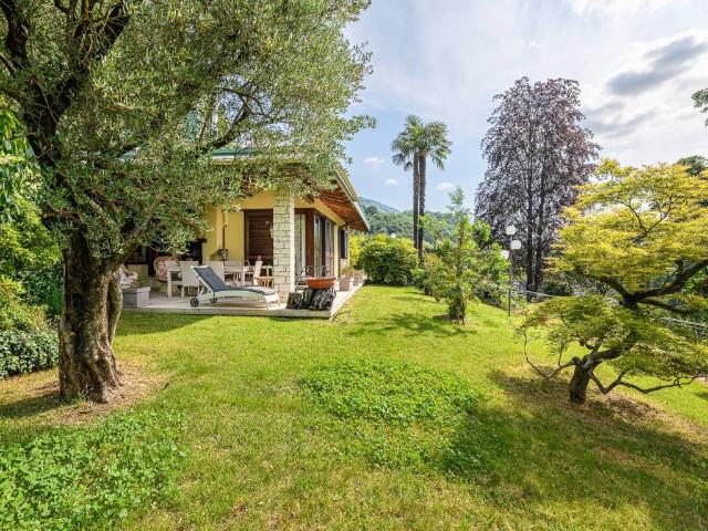 Villa Indipendente in vendita a Contrada Castellaro, Schio
