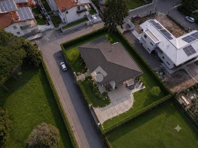 Villa Indipendente in vendita a Schio, Veneto