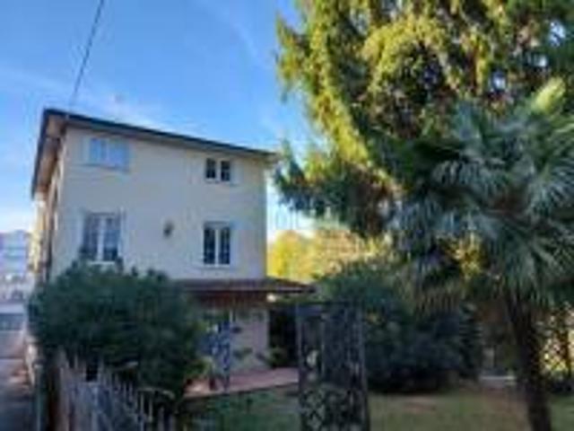 Villa Indipendente in vendita a Schio, Veneto