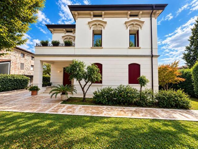 Villa Indipendente in vendita a Magrè, Schio