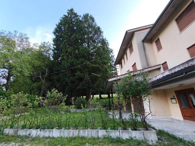 Villa Indipendente in vendita a Schio, Veneto