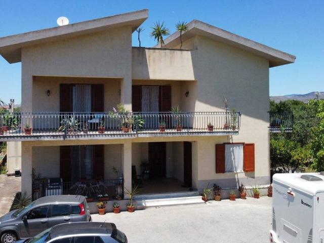 Villa Indipendente in vendita a Sciacca, Sicilia