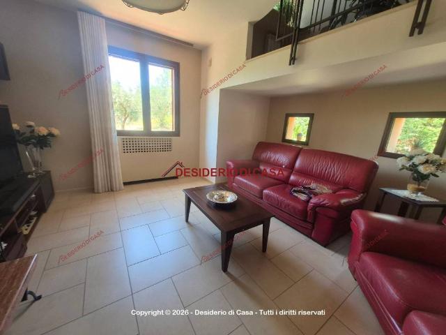 Villa Indipendente in vendita a Perriera, Sciacca
