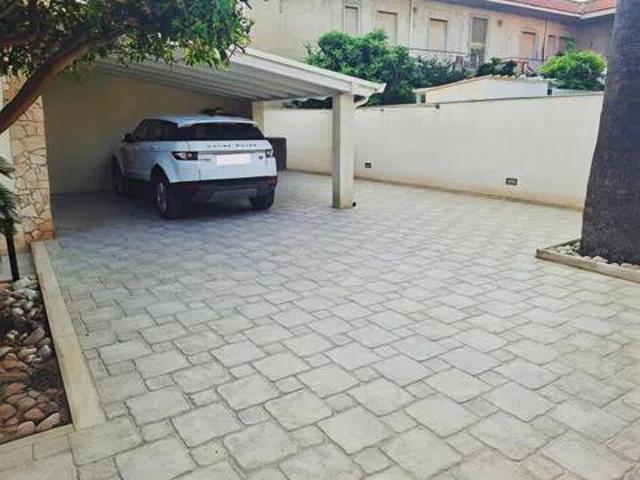Villa Indipendente in vendita a Pezza Filippa, Cava D'aliga
