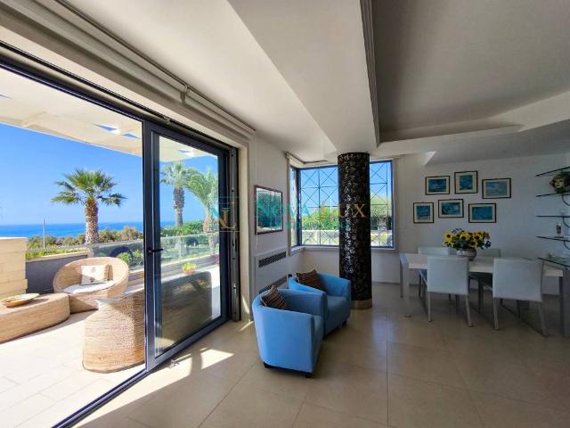 Villa Indipendente in vendita a Cava D'aliga, Sicilia