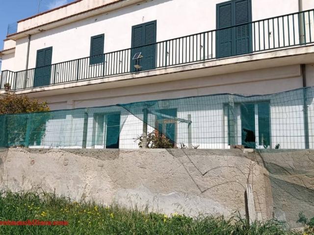 Villa Indipendente in vendita a Cava d'Aliga, Cava D'aliga